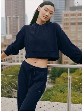 Alo Muse Ribbed Cropped Hoodie & Joggers Set - Navy